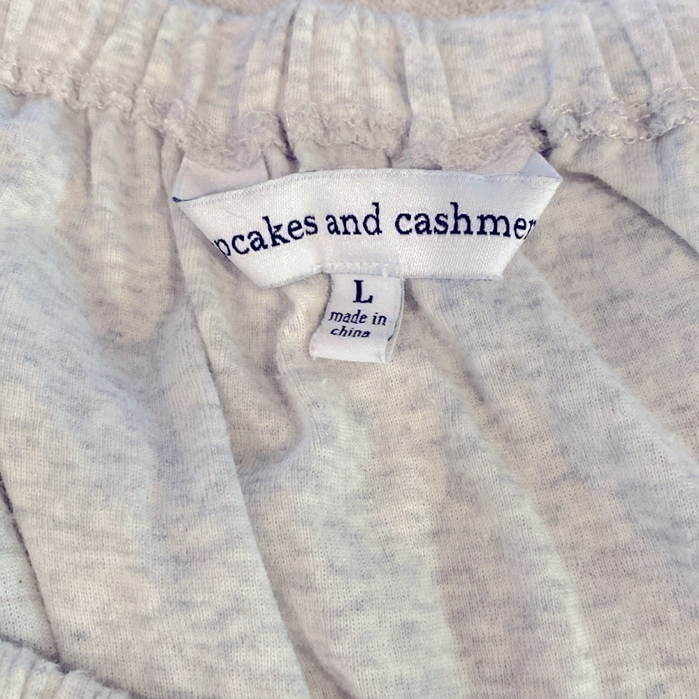 Cupcakes and Cashmere Off Shoulder Tie Front Gray Top a Size L - Picture 5 of 6